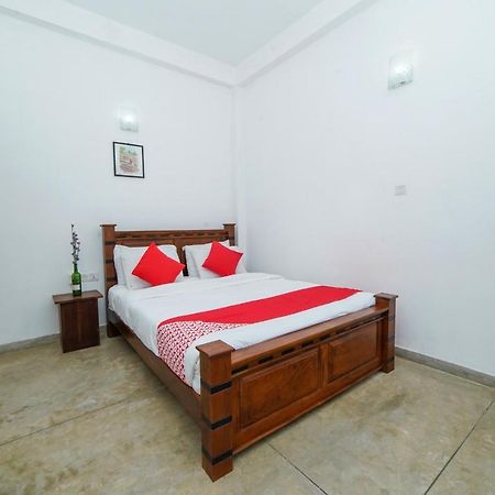 Oyo 555 Villa Dasuni Канди Экстерьер фото