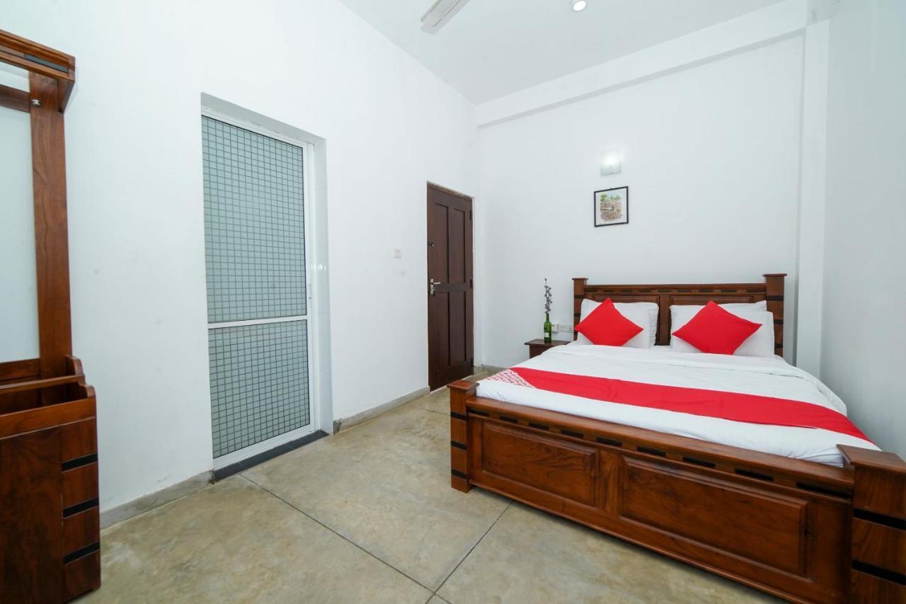 Oyo 555 Villa Dasuni Канди Экстерьер фото