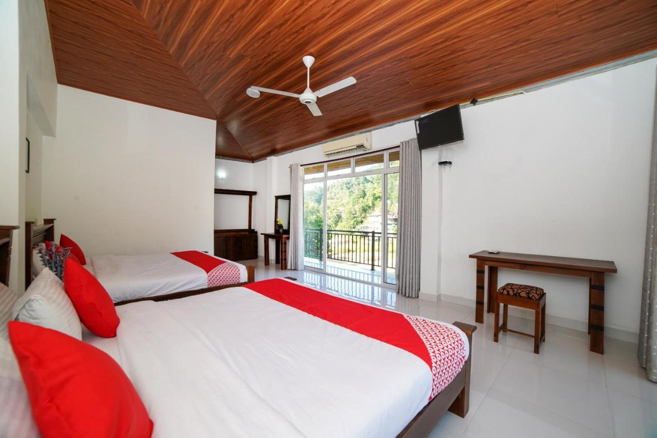Oyo 555 Villa Dasuni Канди Экстерьер фото