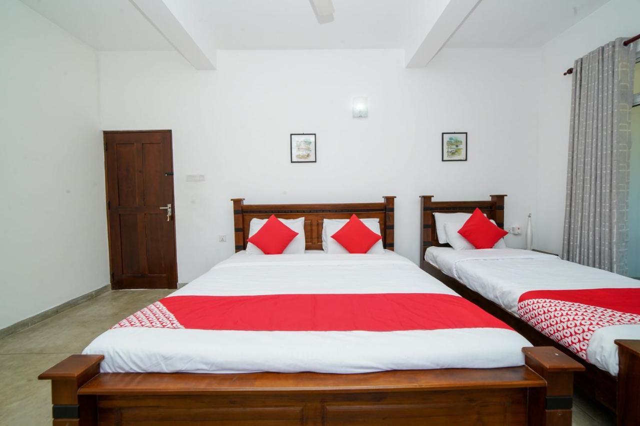 Oyo 555 Villa Dasuni Канди Экстерьер фото